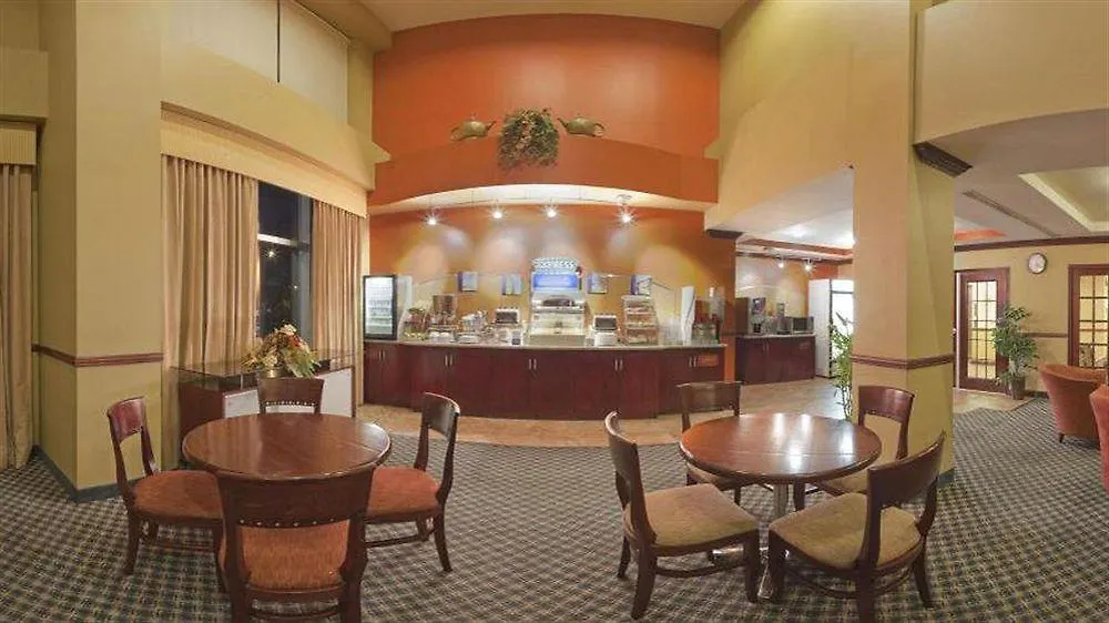 *** Szálloda Holiday Inn Express Trincity By Ihg Piarco Trinidad és Tobago
