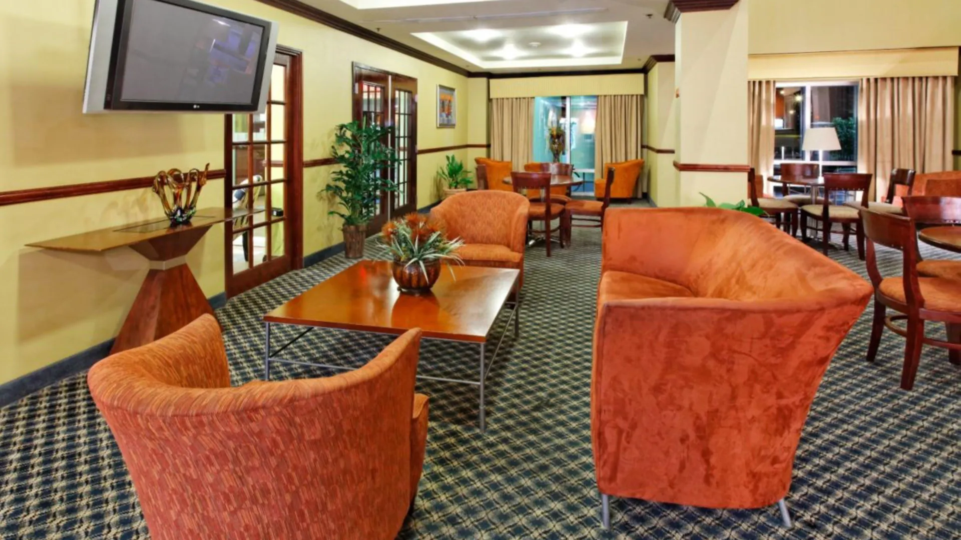 Holiday Inn Express Trincity By Ihg Piarco Hotel